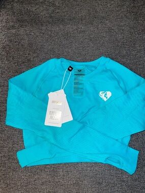 Women’s Best long sleeve crop